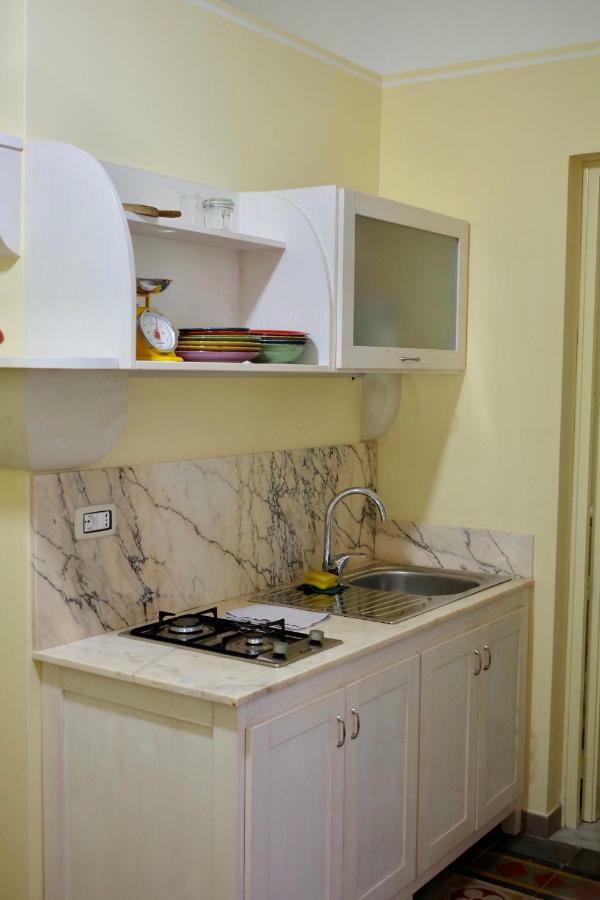 4 Balconi Liberty Apartments เลชเช ภายนอก รูปภาพ