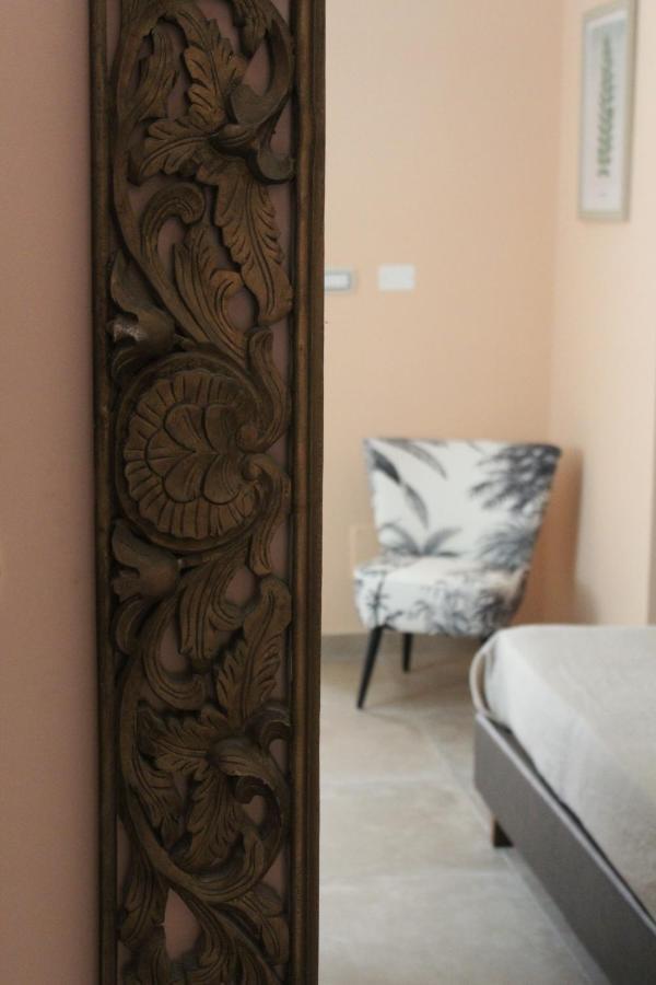 4 Balconi Liberty Apartments เลชเช ภายนอก รูปภาพ